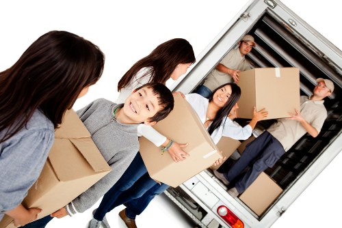 Packing and loading help for a Limehouse flat move