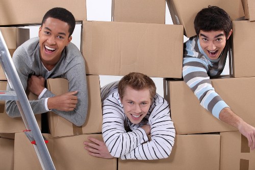 Removal truck hire service for Limehouse home and flat moves